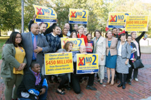 Elizabeth Warren, L’Italien, Healey Rally in Lawrence